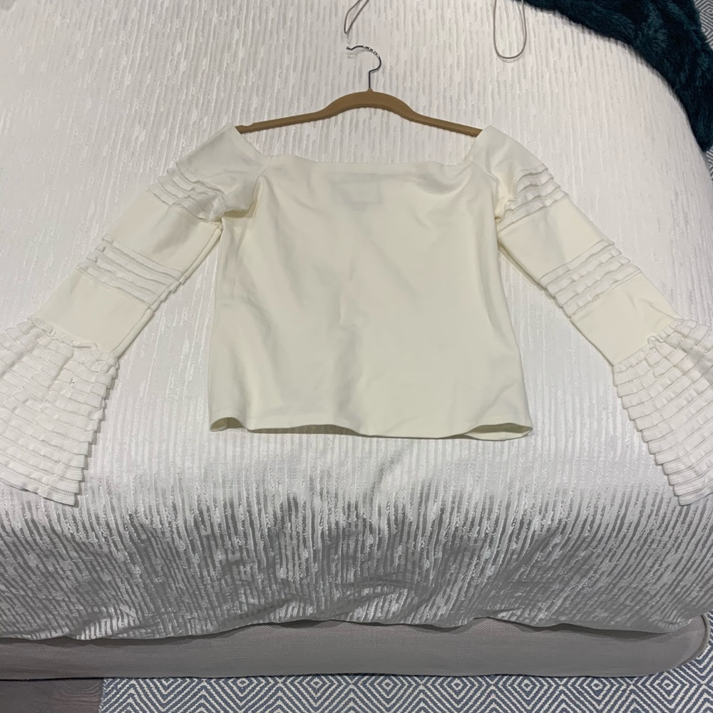 ALEXIS Off the shoulder cutest top